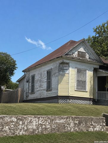428 N PINE ST, San Antonio, TX 78202