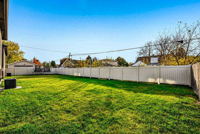 8200 S Normandy Avenue, Burbank, IL 60459