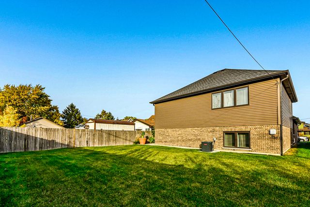 8200 S Normandy Avenue, Burbank, IL 60459