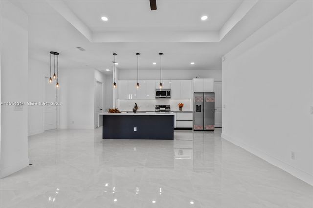 3318 30th Street SW, Lehigh Acres, FL 33976