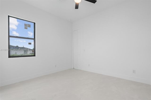 3318 30th Street SW, Lehigh Acres, FL 33976