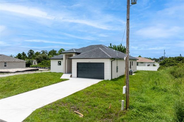 3318 30th Street SW, Lehigh Acres, FL 33976