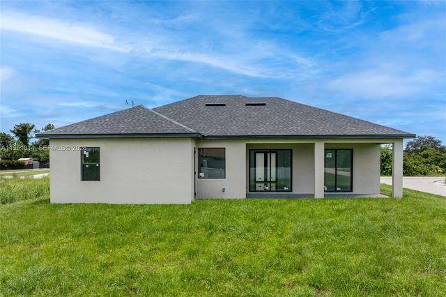 3318 30th Street SW, Lehigh Acres, FL 33976