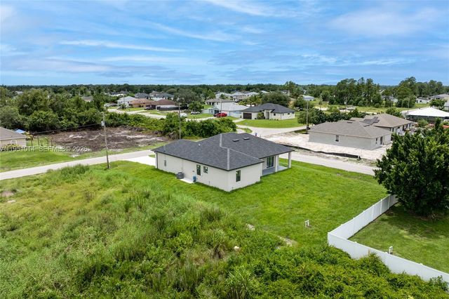 3318 30th Street SW, Lehigh Acres, FL 33976