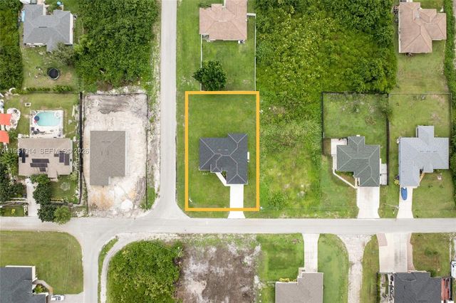 3318 30th Street SW, Lehigh Acres, FL 33976