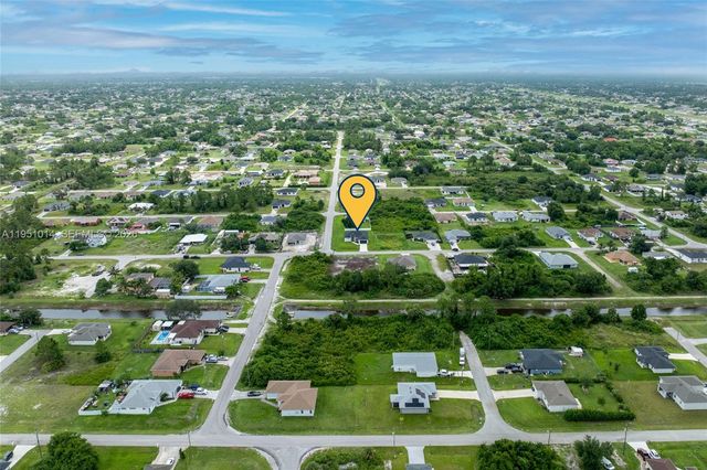 3318 30th Street SW, Lehigh Acres, FL 33976