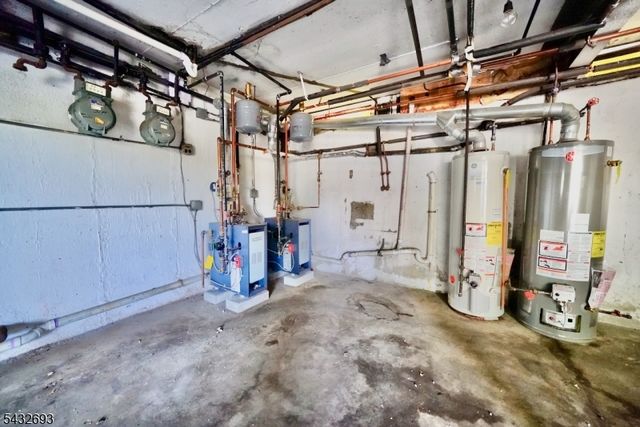 76 Doremus St, Paterson City, NJ 07522
