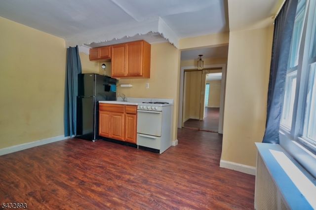 76 Doremus St, Paterson City, NJ 07522