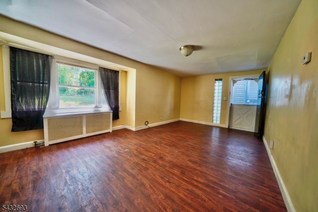 76 Doremus St, Paterson City, NJ 07522