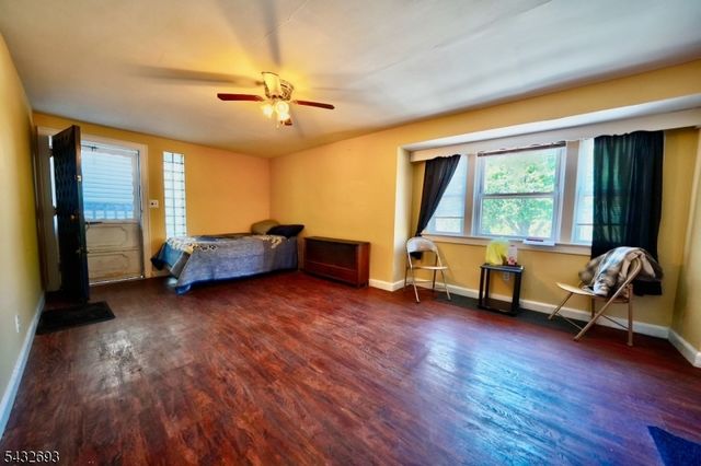 76 Doremus St, Paterson City, NJ 07522