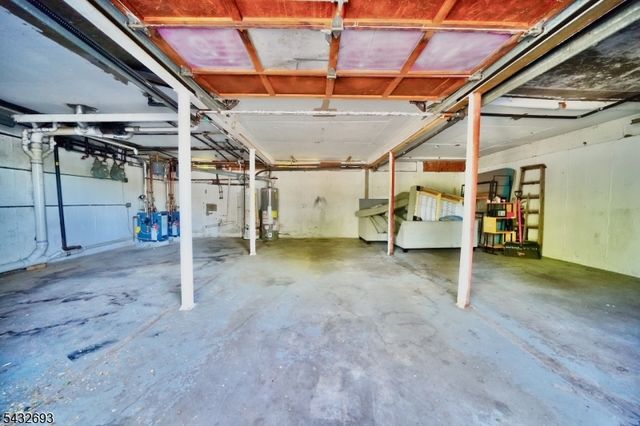 76 Doremus St, Paterson City, NJ 07522