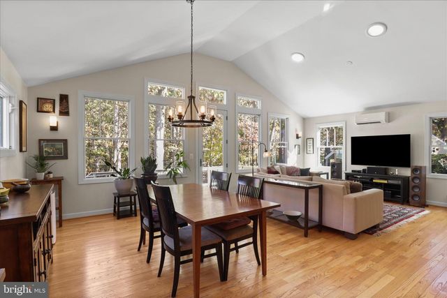 2325 S BUCHANAN ST, Arlington, VA 22206