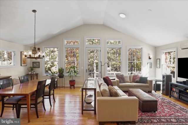 2325 S BUCHANAN ST, Arlington, VA 22206