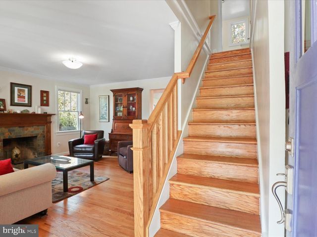 2325 S BUCHANAN ST, Arlington, VA 22206