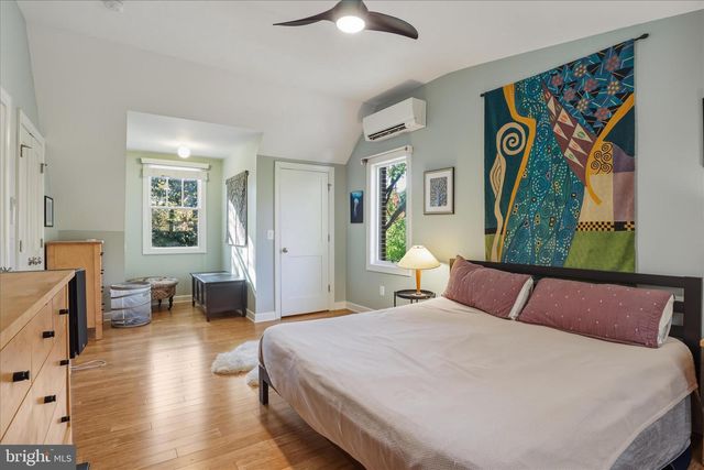 2325 S BUCHANAN ST, Arlington, VA 22206