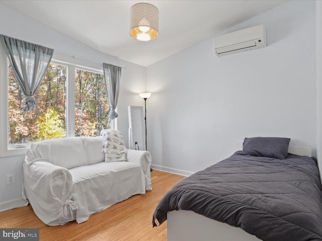 2325 S BUCHANAN ST, Arlington, VA 22206