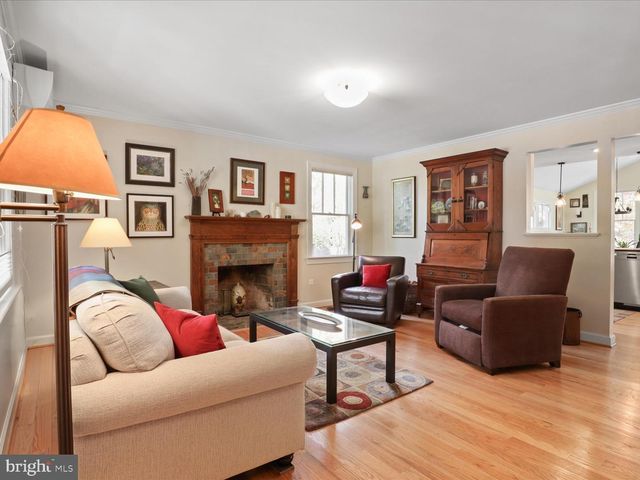 2325 S BUCHANAN ST, Arlington, VA 22206