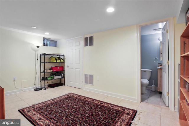 2325 S BUCHANAN ST, Arlington, VA 22206