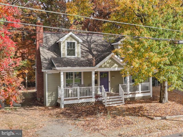 2325 S BUCHANAN ST, Arlington, VA 22206