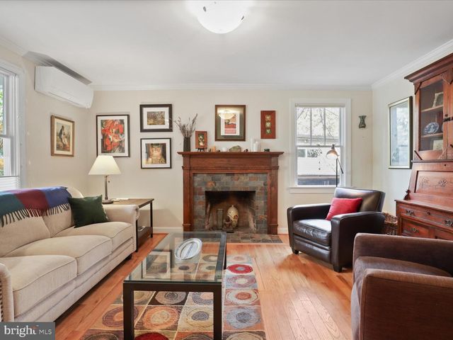 2325 S BUCHANAN ST, Arlington, VA 22206