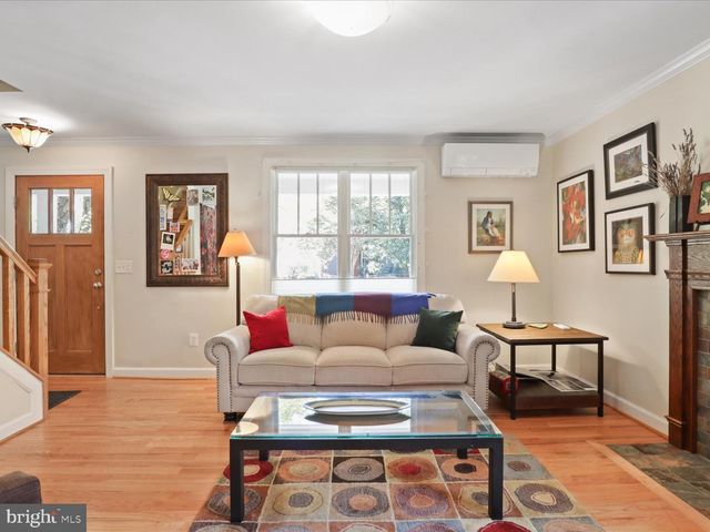 2325 S BUCHANAN ST, Arlington, VA 22206