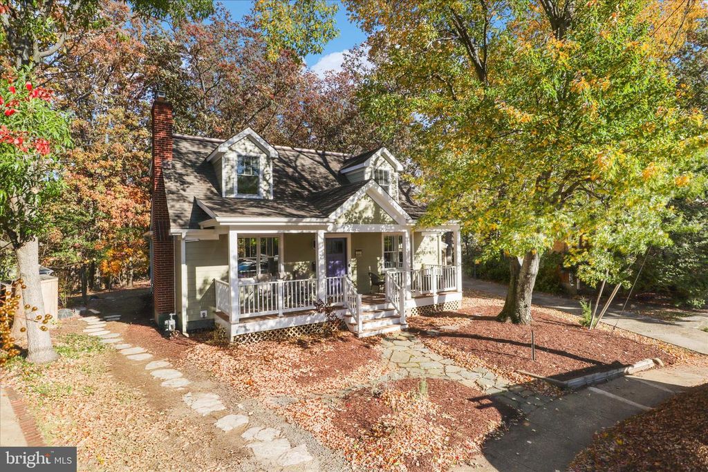 2325 S BUCHANAN ST, Arlington, VA 22206