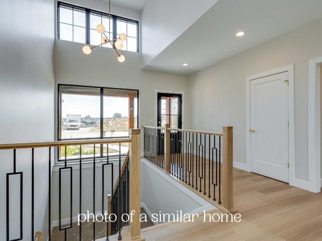 7131 Black Oak Drive, Bettendorf, IA 52722