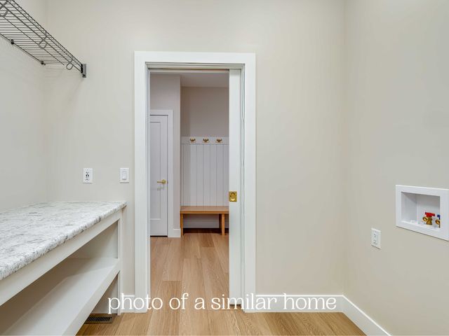 7131 Black Oak Drive, Bettendorf, IA 52722