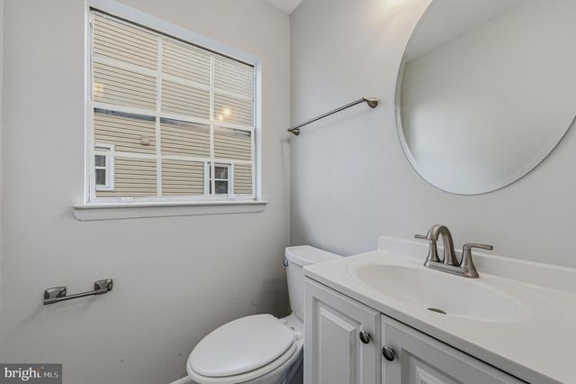 24 JACQUETTE SQ, New Castle, DE 19720