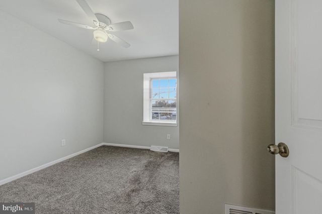 24 JACQUETTE SQ, New Castle, DE 19720