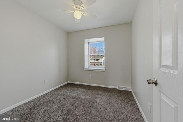 24 JACQUETTE SQ, New Castle, DE 19720