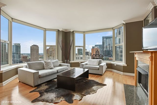 25 E Superior Street 2102, Chicago, IL 60611