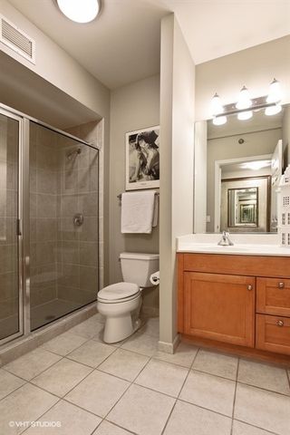 25 E Superior Street 2102, Chicago, IL 60611