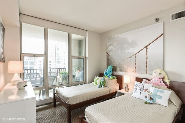 25 E Superior Street 2102, Chicago, IL 60611