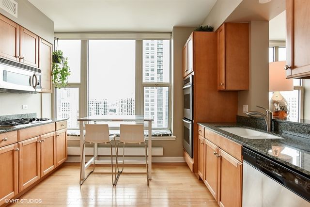 25 E Superior Street 2102, Chicago, IL 60611