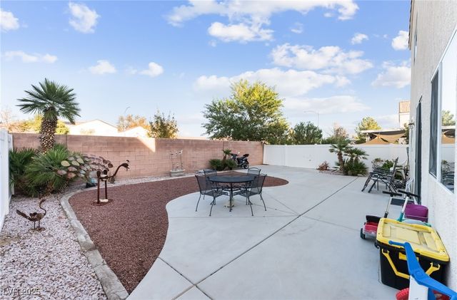 6738 Cinnabar Coast Lane, North Las Vegas, NV 89084