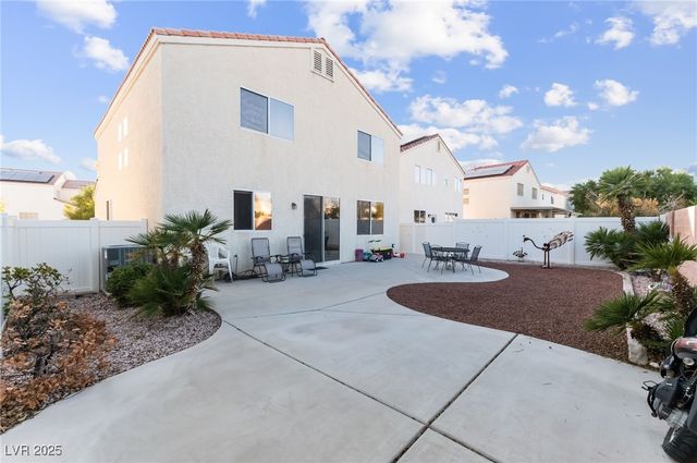 6738 Cinnabar Coast Lane, North Las Vegas, NV 89084