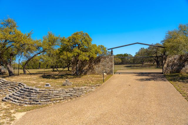 1100 Pump Station RD, Wimberley, TX 78676
