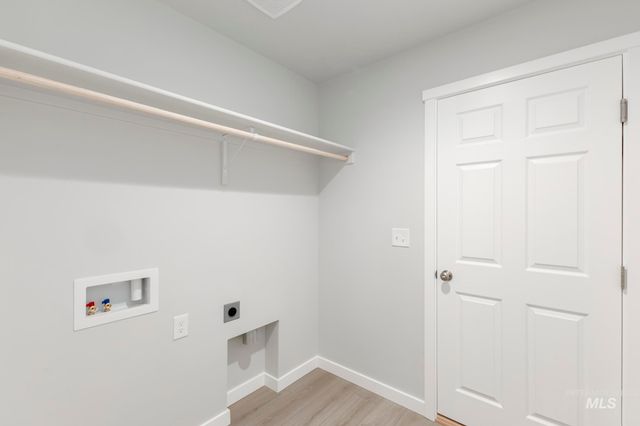 7107 E Shields Dr, Nampa, ID 83687