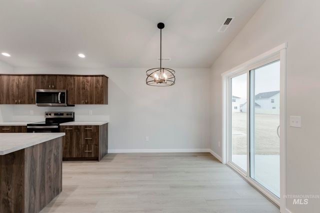 7107 E Shields Dr, Nampa, ID 83687