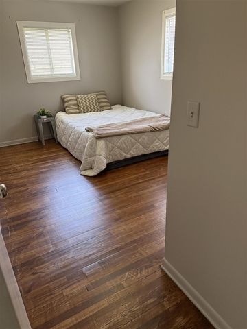 1020-1022 Avondale Circle, Kalamazoo, MI 49048