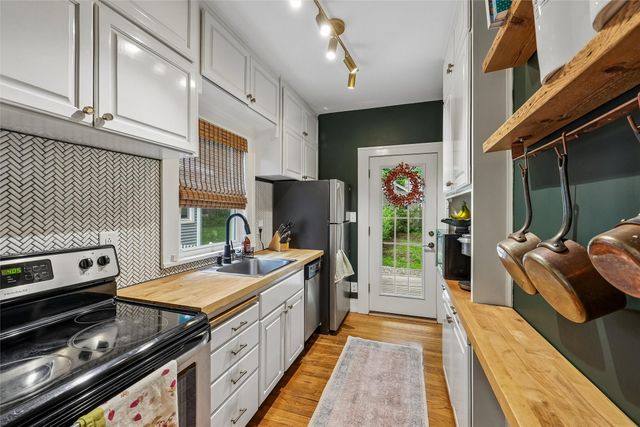 1229 47th Street, Des Moines, IA 50311