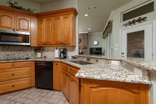 13435 Jackson Road, Krum, TX 76249