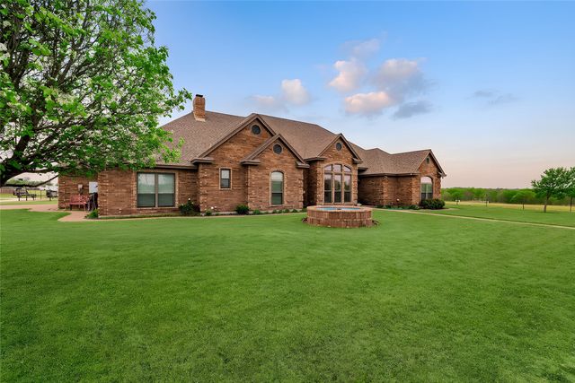 13435 Jackson Road, Krum, TX 76249