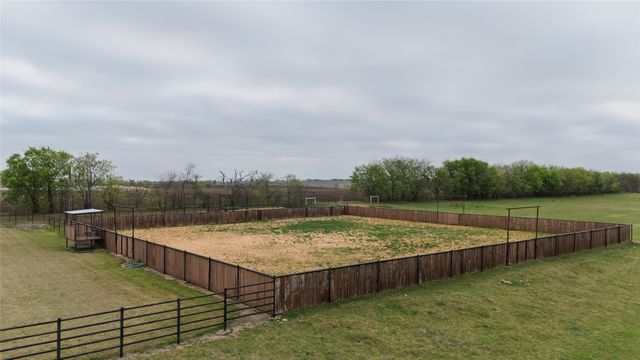 13435 Jackson Road, Krum, TX 76249