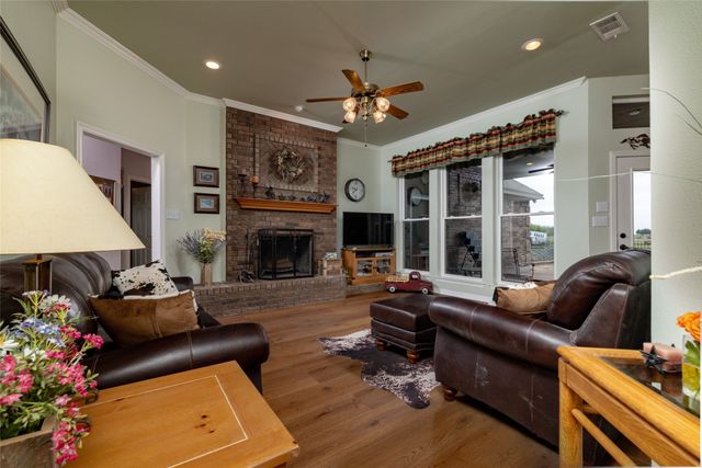 13435 Jackson Road, Krum, TX 76249