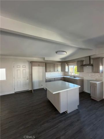 214 S Royal Ln 151, Santa Ana, CA 92704