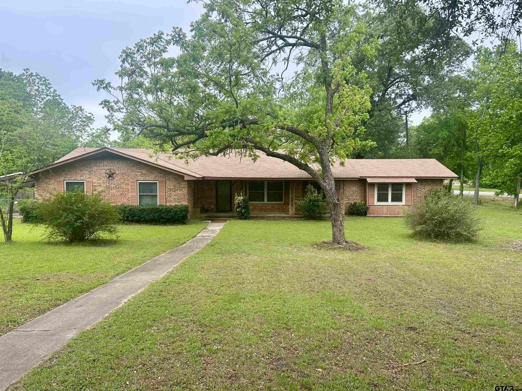 209 Circle Drive, Mineola, TX 75773