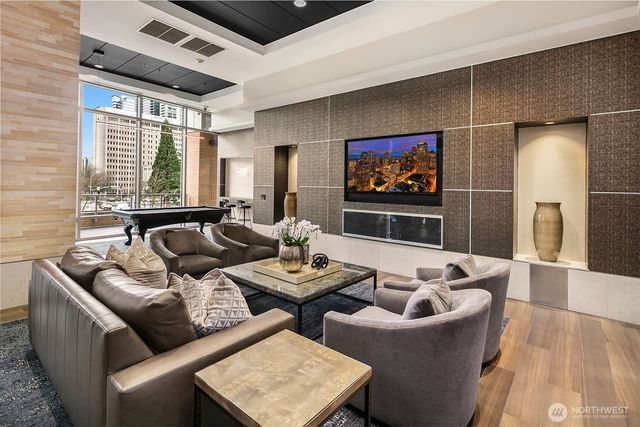 10650 NE 9th Place #2524, Bellevue, WA 98004