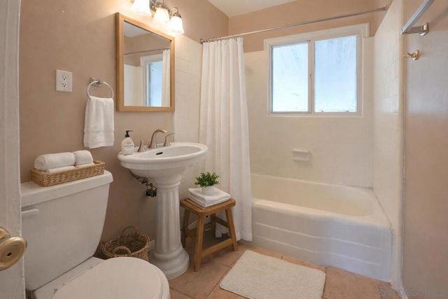 1820 Englewood Dr, Lemon Grove, CA 91945